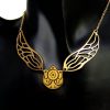 Magie collier vif ailé